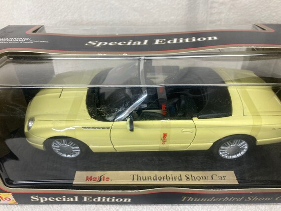 Maisto 1:18 Scale Ford Thunderbird Show Car Maisto Die-cast Model Car  Special Edition Product 31866 