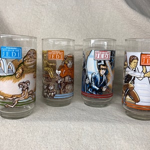 1983 : Le Retour des lunettes du personnage Jedi | | Burger King La société Coca-Cola | Lucas Films | | Star Wars Hans Solo | | | Ewok Jabba