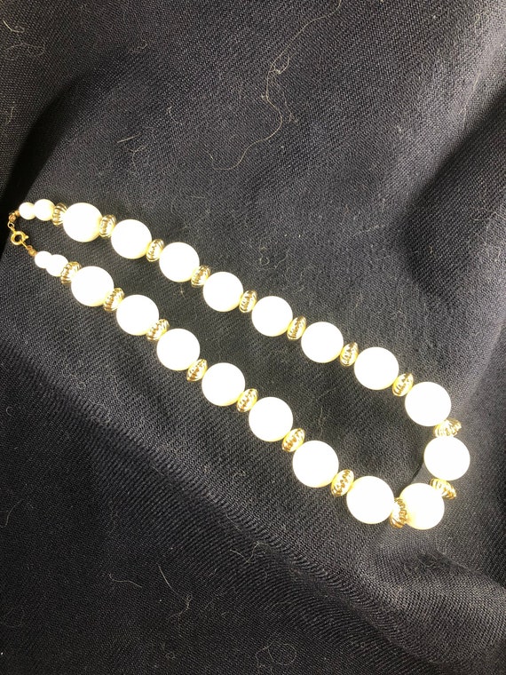 Vintage White Lucite 19" Necklace | Lucite | Neck… - image 4