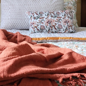 Rust throw blanket Handwoven fall cotton blanket sofa throw for bed terracotta hand dyed Boho jeté de lits coton tissé Bed throw handloom