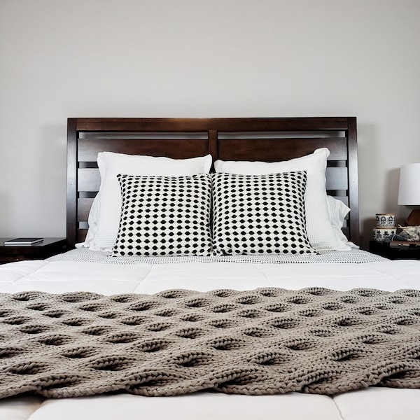 PATRÓN DE TEJIDO // The Wave Runner // Runner Bed Runner // Knit Bed Runner