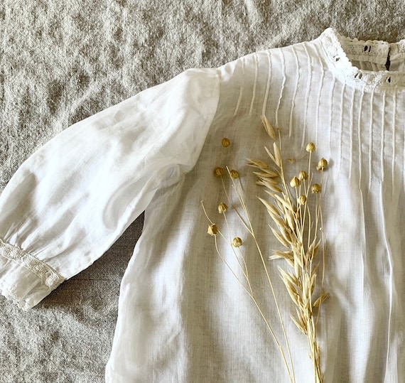 Antique White Cotton Long Sleeve Lace Ruffled Ple… - image 1