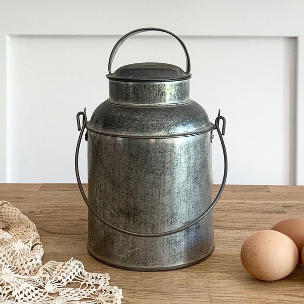 Vintage Aluminum Metal Milk Pail with Lid,Simple Rustic Primitive Cottage Farmhouse Decor,Gift under 100