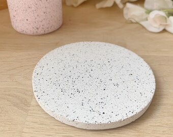 Round small coaster, Eco resin Jesmonite, white with sparkle