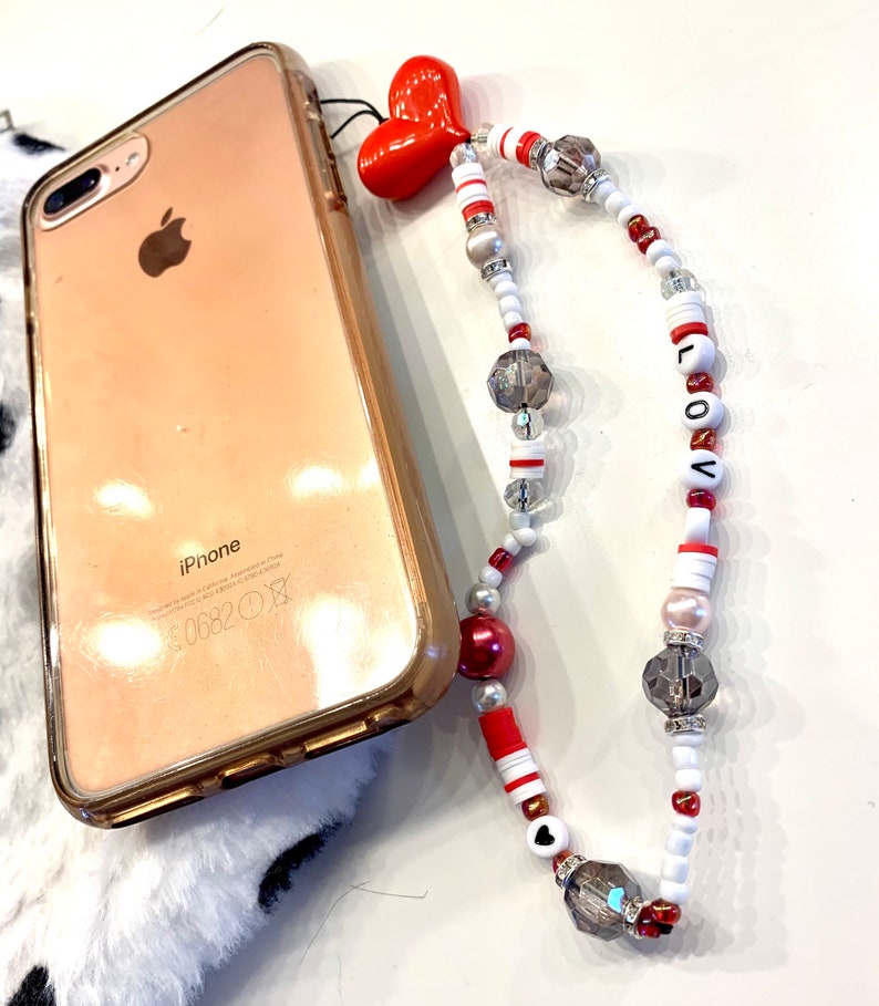 Beaded \u201cheart throb\u201d love heart red beaded phone strap bead phone charm cute love heart phone charm strap