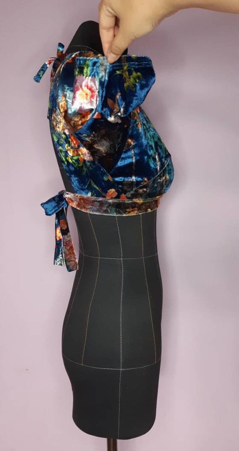 Choli dance.Individual tailoring according to your measurements.