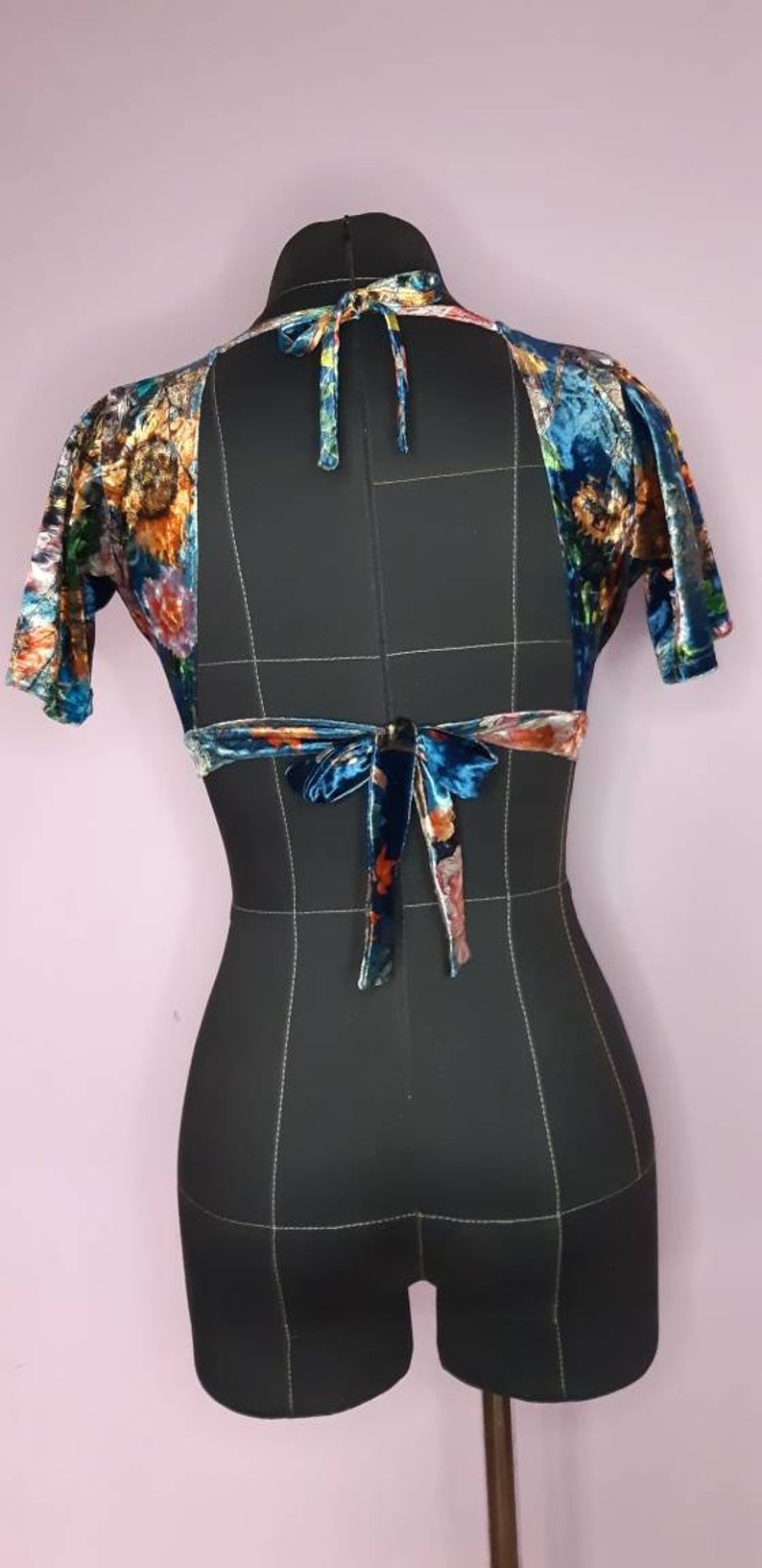 Choli dance.Individual tailoring according to your measurements.