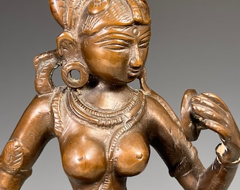 インド 金銅仏 写真集「Indian Bronze Masterpieces」 インド 南インド ブロンズ像 サンドゥラ・ヤクシ 女性の大地の精霊 19