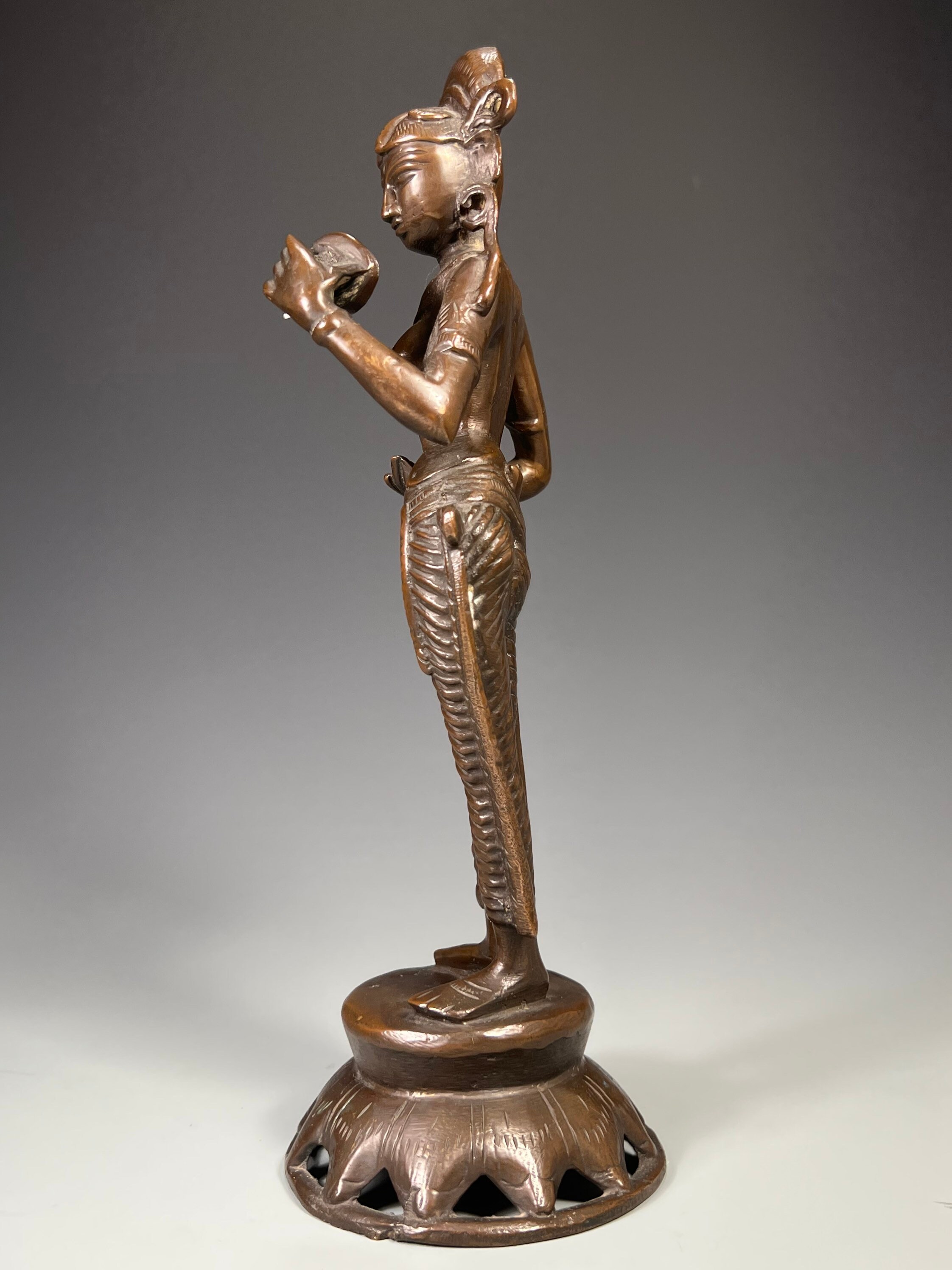 インド彫刻ラック il_fullxfull.3746530368_muqy.jpg