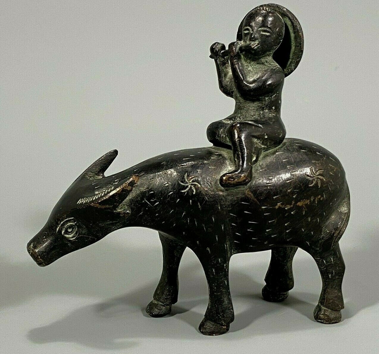 ブロンズ像 うし ブロンズ像 うし