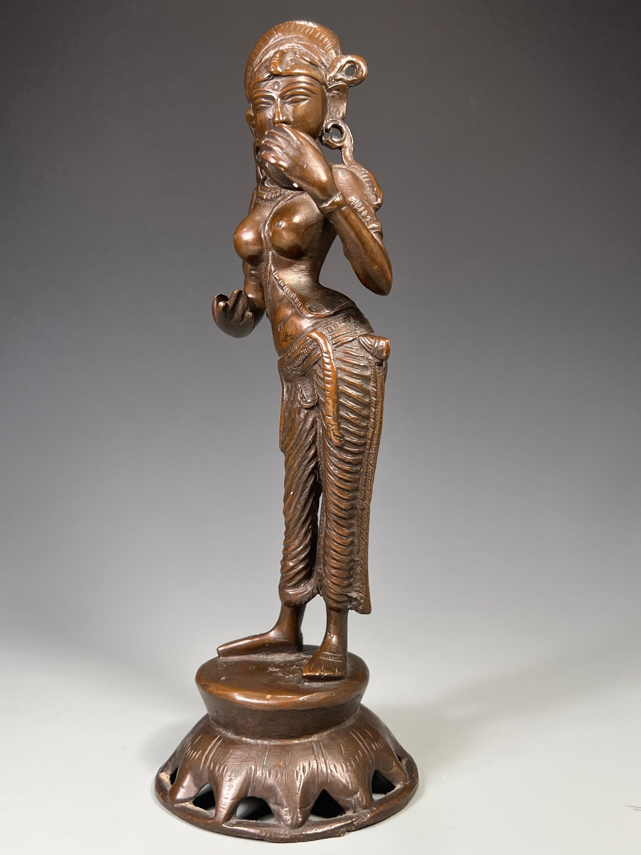 インド 南インド ブロンズ像 サンドゥラ・ヤクシ 女性の大地の精霊 19