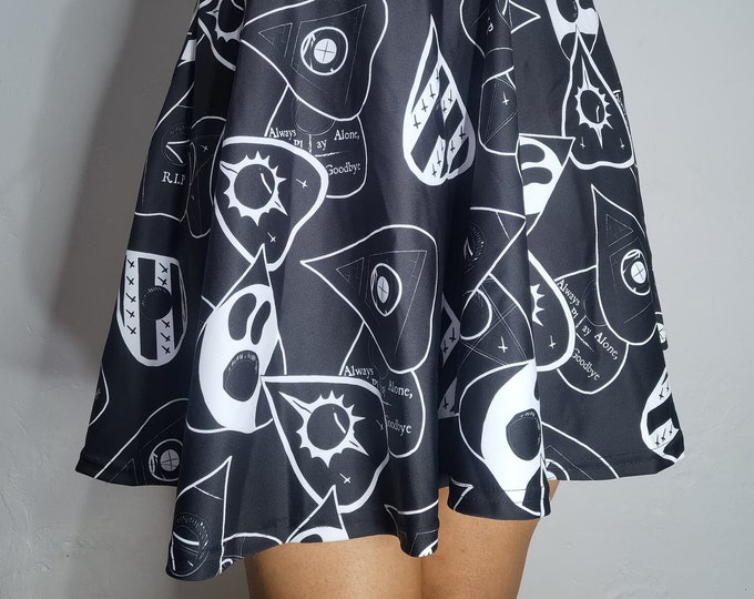 Featured listing image: Planchette Pattern Skirt