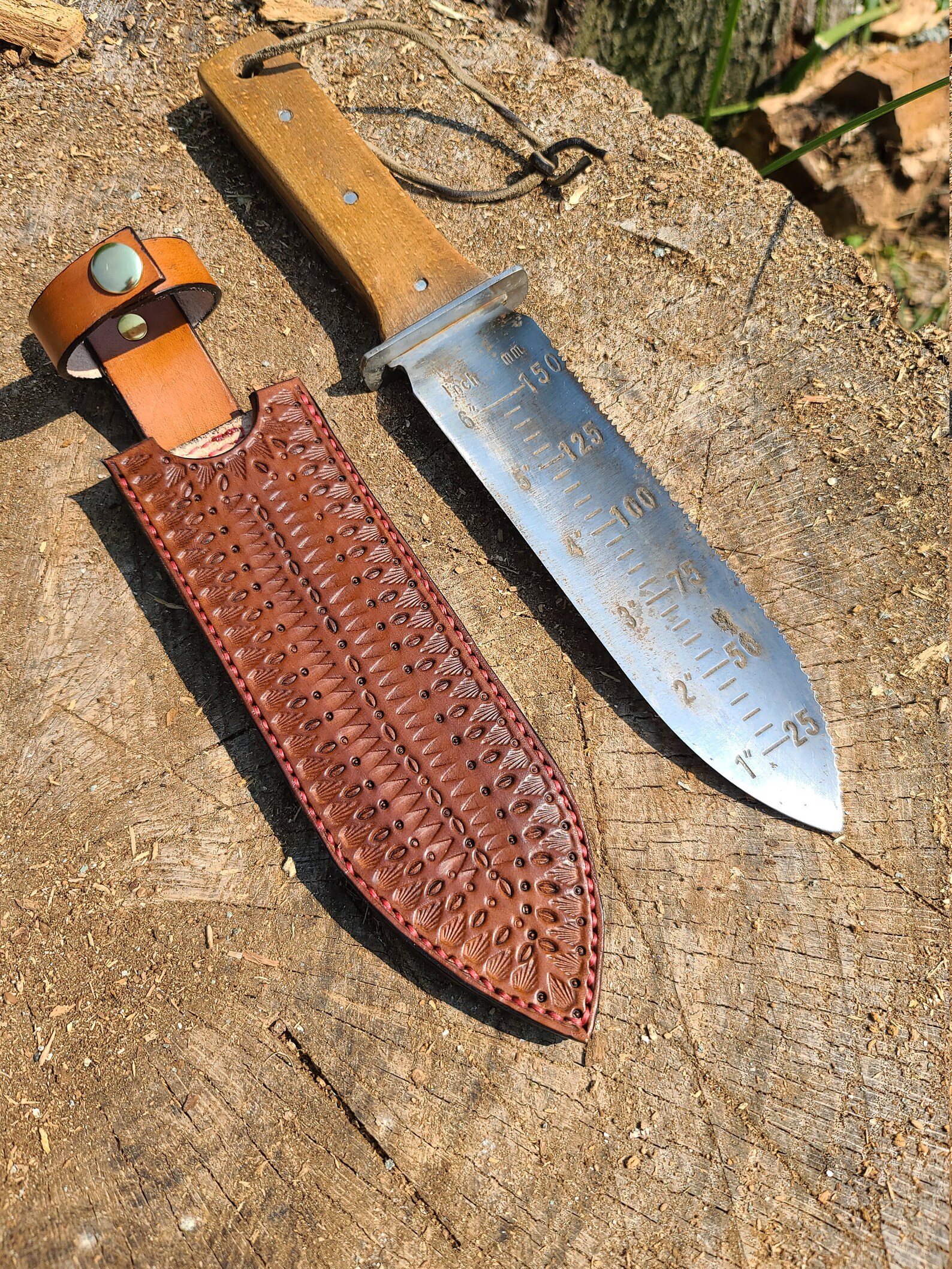 hori hori garden knife with sheath