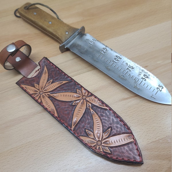 Tooled Leather Hori Hori Garden Knife Sheath - Flowers 5 in Mahogany Two Tone