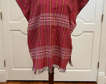 Treadle Loom blouse Made in Oaxaca Mexico. blusa desilada
