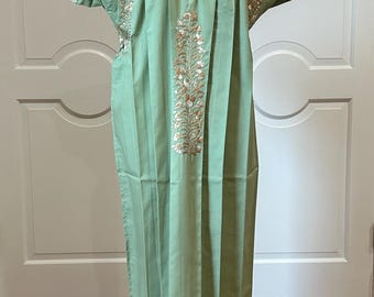XL San Antonino Maxi Dress, Oaxaca Mexican dress. hand Embroidered. multicolor Silk Threads,