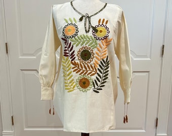 Mexican blouse with 100 % Hand Embroidered, Artisan Top, Boho, Hippie, Hand Made, Chiapas top,