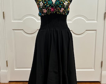 Halter Mexican embroidered dress, hand Embroidered with Silk threads.