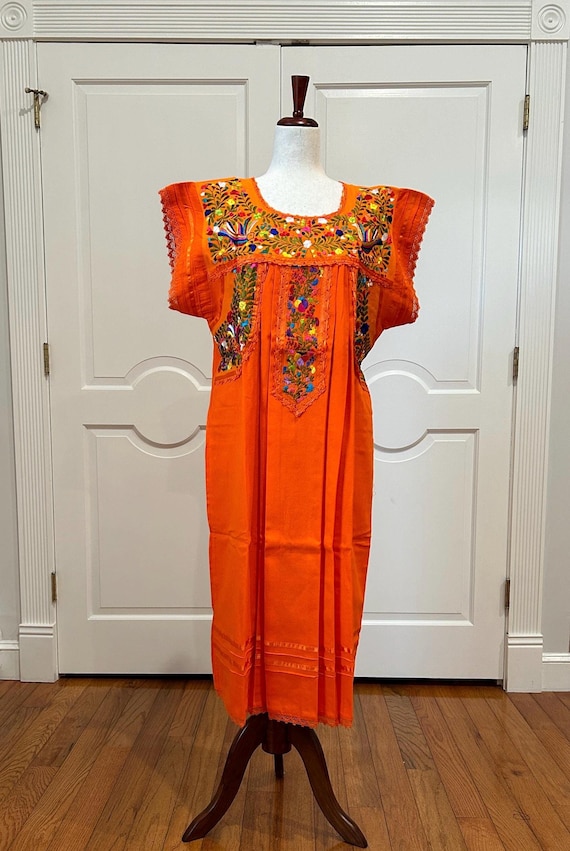 mexican oaxacan embroidered dress Santa Maria Oaxaca Dress main image 0