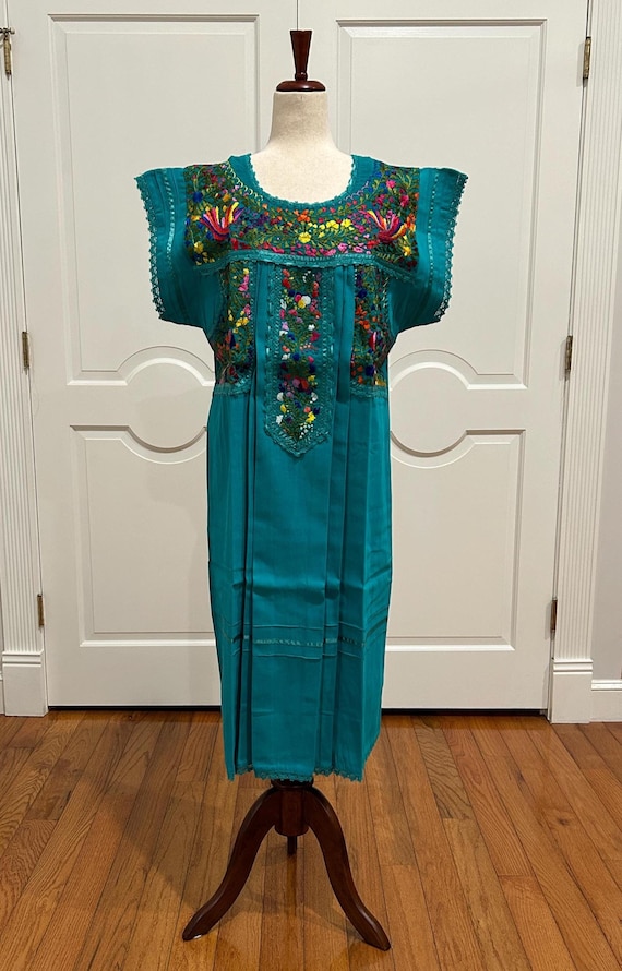 green emerald velvet dress Flores Oaxaca Embroidered Dress main image 0