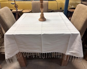 60&#39;&#39; Tablecloth from Oaxaca Mexico made with 100 % Handloom cotton fabric.