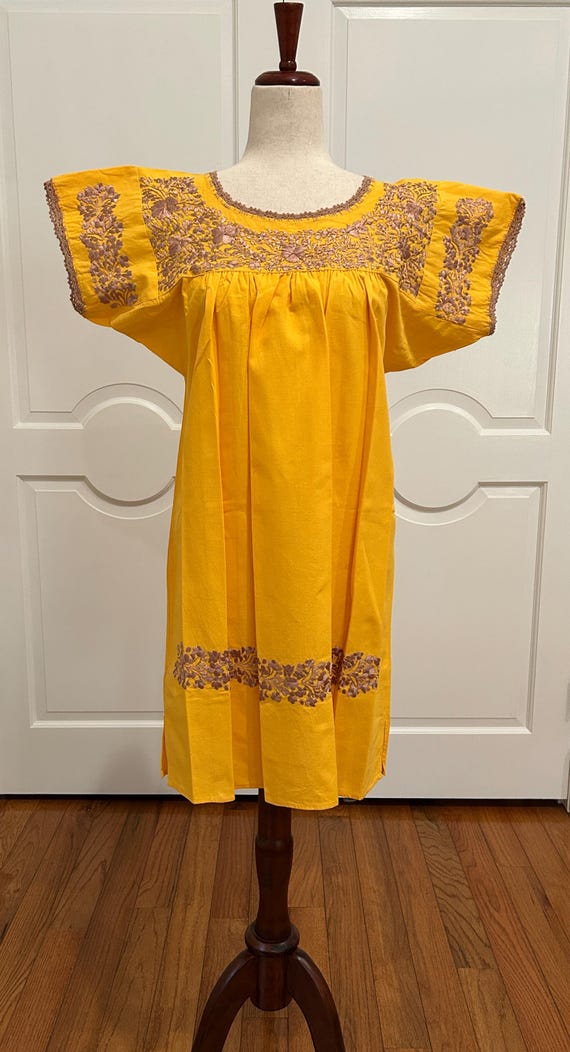 Sandra Mini Dress, Oaxaca Mexican Dress. Hand Embroidered. Silk Threads,