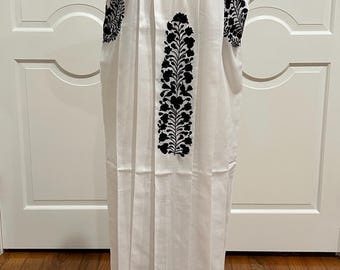 San Antonino Maxi Dress, Oaxaca Mexican dress. hand Embroidered. Silk Threads,