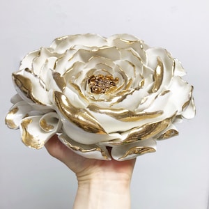Gardenia Porcelain Wall Flower Sculpture - Gold and White Wall Hanging Decor, Elegant Ceramic Art for Home and Table Decoration