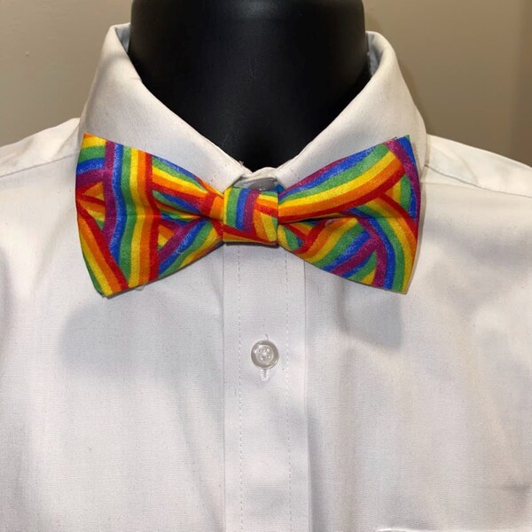 Rainbow Bow Tie, LGBTQ Bow Tie, Men's Bow Tie, Pretied Bow Tie, Adjustable Bow Tie, Groomsmen, Wedding, Boys Bow Tie, Spring