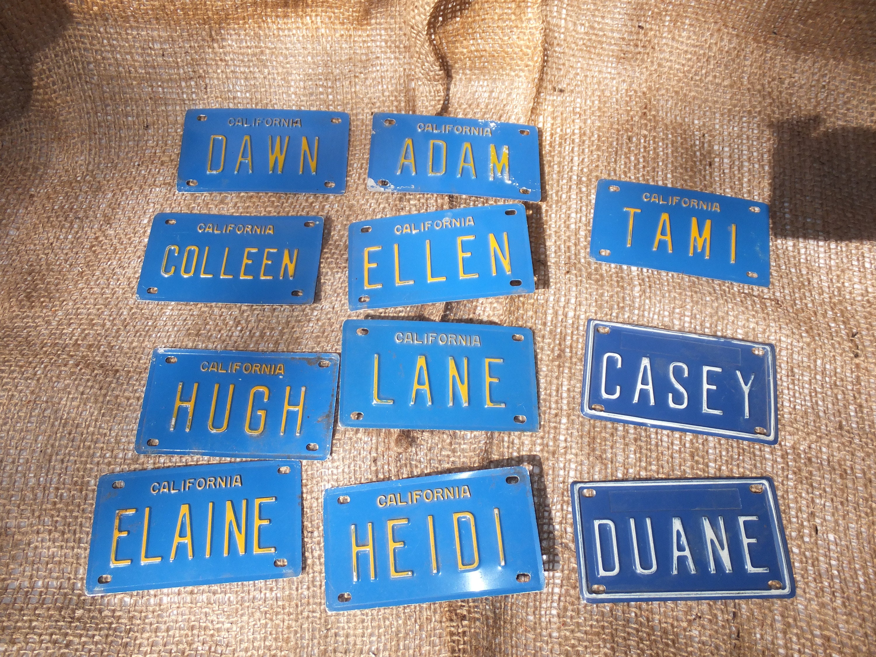 Autocollants Plaques D'immatriculation Californie 1980-1989 Pour Modèles Réduits 1:43 - Lot Pour 20 Voitures