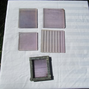 Azulejos Luxfer morados, azulejos vintage de vidrio Luxfer morado acanalado recuperados