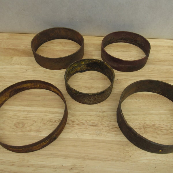 Wagon Wheel Rings, Round Metal Rings, 5 Rusty Metal Rings, Heavy Duty Steel Rings, Rusty Steel Rings, R-2