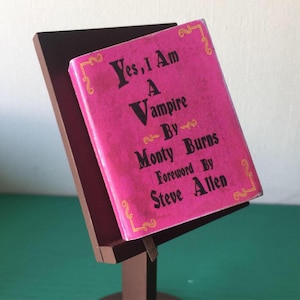 The Simpsons - Lectern with Book &quot;Yes I am a Vampire&quot; - 100% Handmade - Ornament