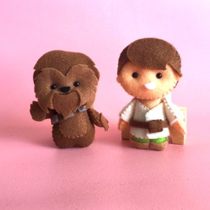 Set 2-Felt Plushes, Star Wars, 100% Handmade, Star Wars fans gift, The perfect gift, Ornament for fans, Ornament for desk, Star Wars Plushie