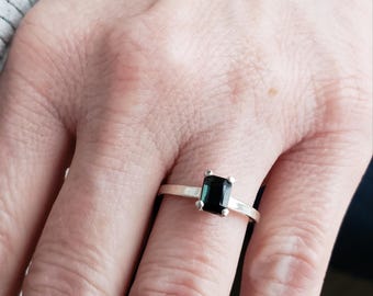 Anillo de plata de ley con turmalina azul indicolita natural de 0,8 ct, talla esmeralda, talla 6