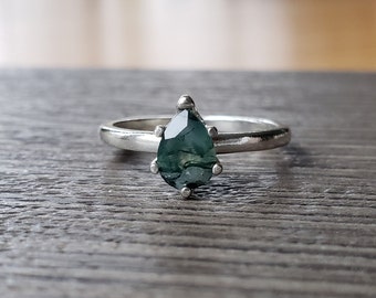 Anillo de ágata musgosa natural de 7 x 5 mm, facetado, en forma de pera, talla 7