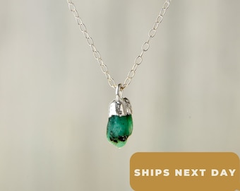 Raw Gemstone Necklace - Raw emerald necklace silver Genuine emerald jewelry Green emerald crystal necklace Natural emerald pendant necklace