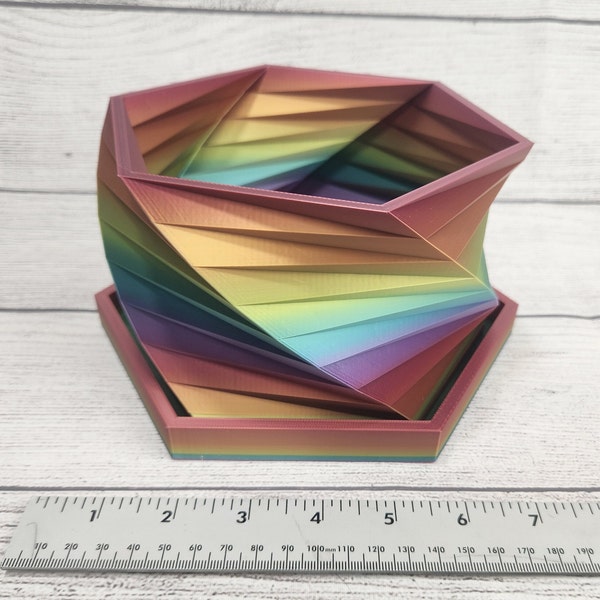 Rainbow Coloring - Large - Geometric 3D Printed Planter with tray - Planter Pot, Planter Gift, Rainbow Planter, Rainbow Gift, Rainbow Decor