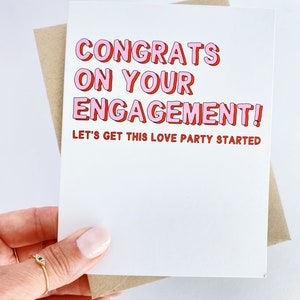Linda tarjeta de compromiso inclusiva Felicitaciones por tu tarjeta de compromiso Comencemos esta fiesta del amor