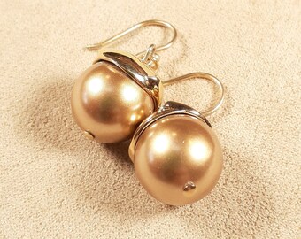 Charming Berry Shaped Champagne tone Pearl Gold Earrings, Vintage, Wedding, collectible jewelry, Unique gift for her