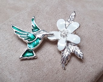 VINTAGE silver green white enamel HUMMINGBIRD BROOCH, unique gift for her, collectible jewelry