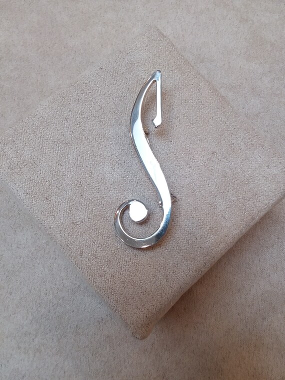 vintage silver tone MUSIC NOTE shaped pin BROOCH,… - image 2