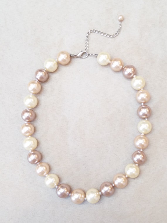 Vintage Triple tone Pearl Necklace,  Unique, Coll… - image 3