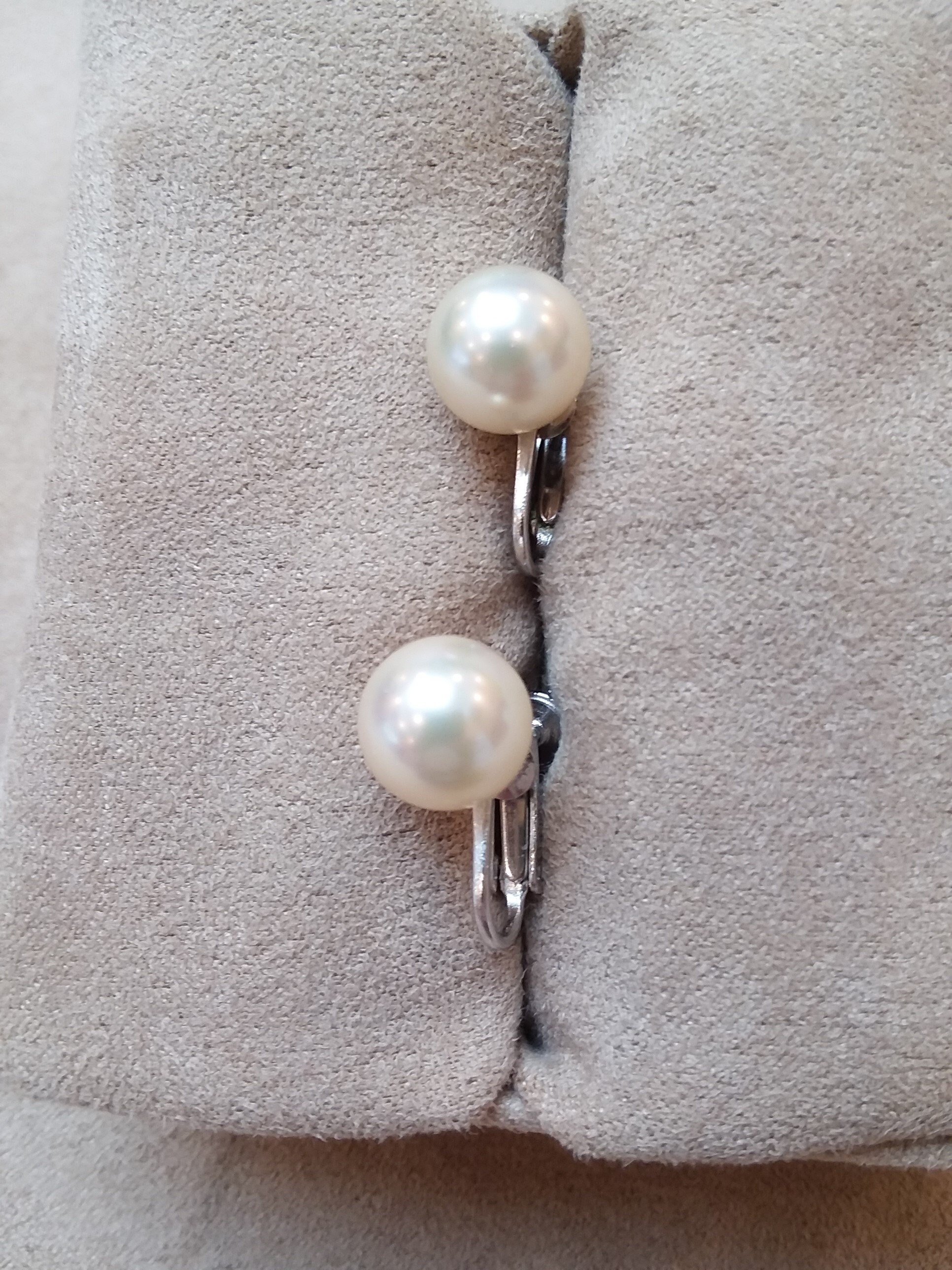 VINTAGE Clip on PEARL EARRINGS, Unique Gift for Her, Wedding Earrings