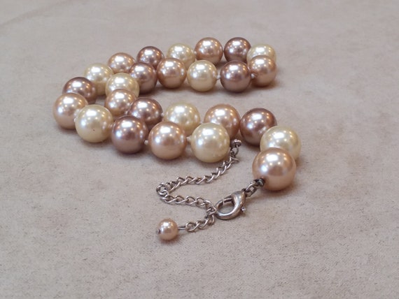 Vintage Triple tone Pearl Necklace,  Unique, Coll… - image 1
