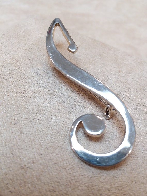 vintage silver tone MUSIC NOTE shaped pin BROOCH,… - image 3