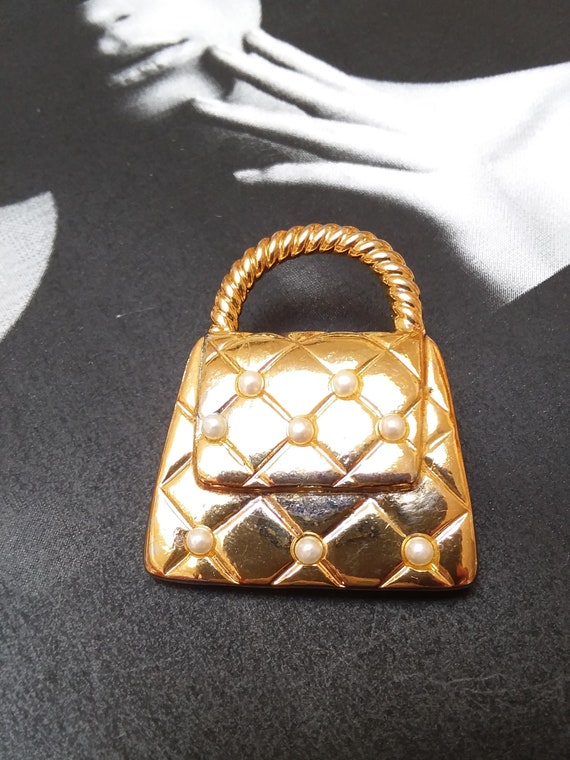 VINTAGE gold pearl HANDBAG purse BROOCH, unique g… - image 10