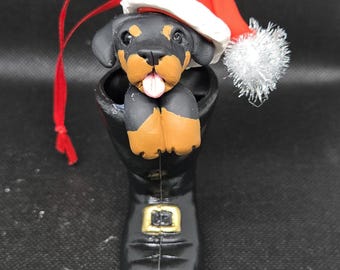 Handgemachte Ton Hunde - Polymer Clay Skulptur - Hund Haustier Ornament - Süße Hundefigur - Nikolausstiefel - Haustier Figur Geschenk - Weihnachtsdeko
