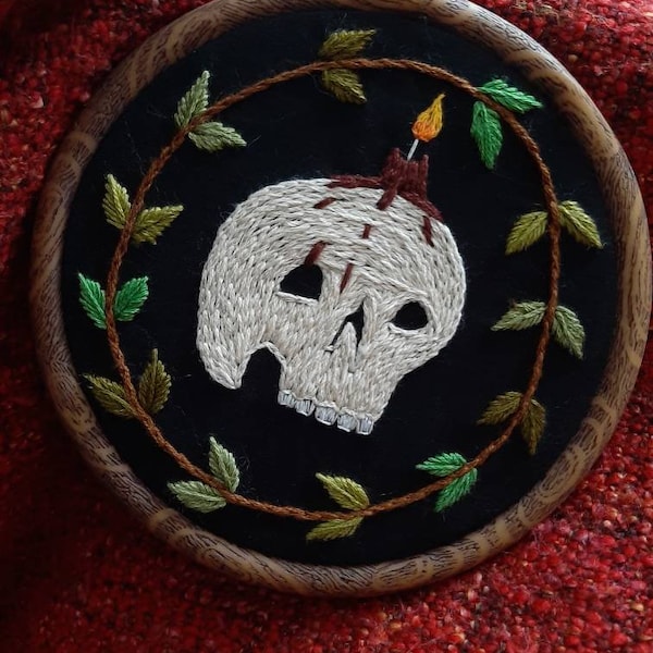 Memento Mori - 5" embroidery hoop art