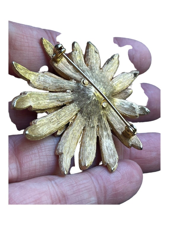 Vintage Chrysanthemum Brooch Pin MCM 60s 70s Gold… - image 4